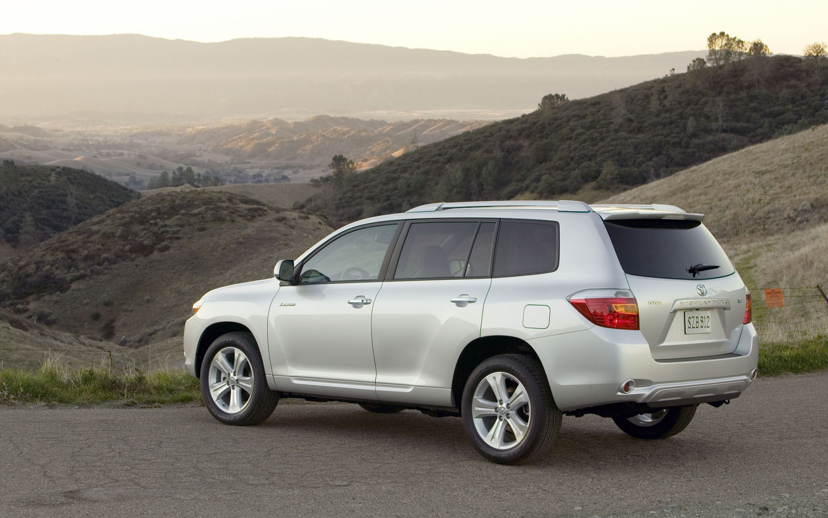Toyota Highlander Desktop Wallpaper - 2009 Toyota Highlander Car - HD Wallpaper 