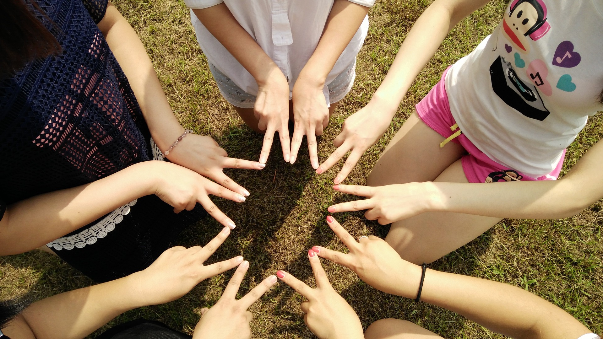 School Friends Image Hd - HD Wallpaper 