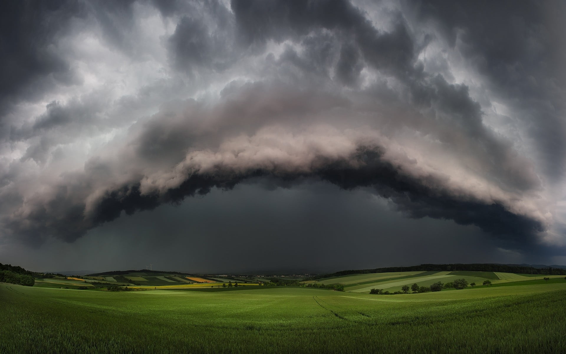 Superstorm Clouds - HD Wallpaper 