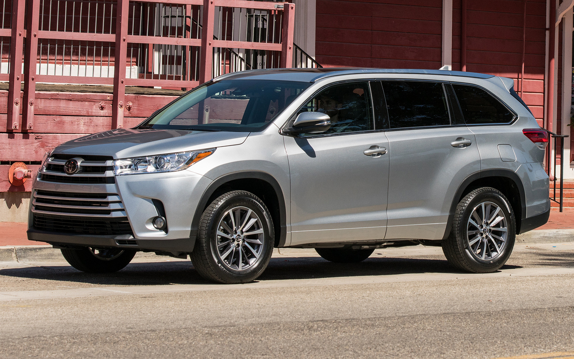 2017 Toyota Highlander Features - HD Wallpaper 