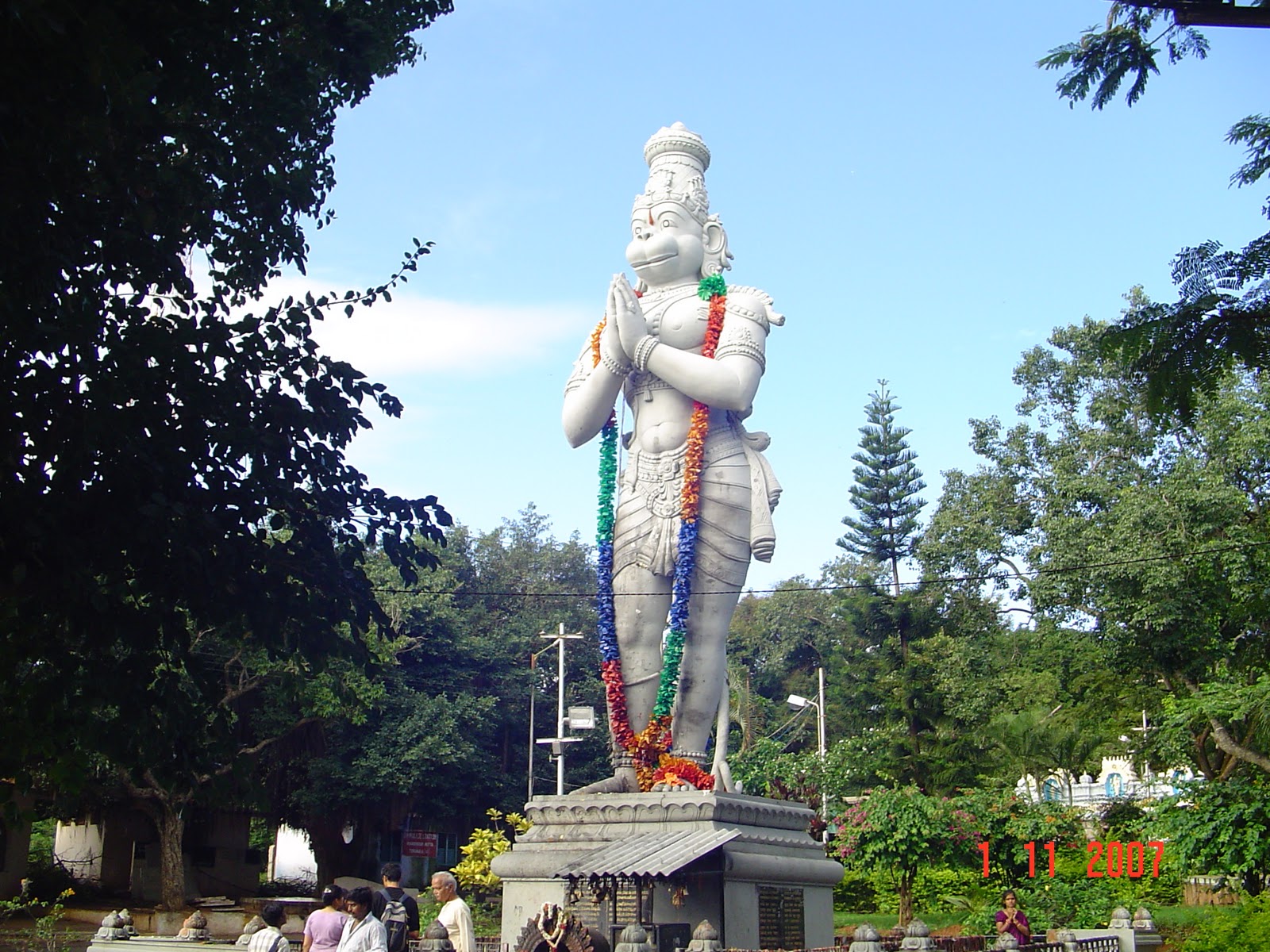 Statue - HD Wallpaper 