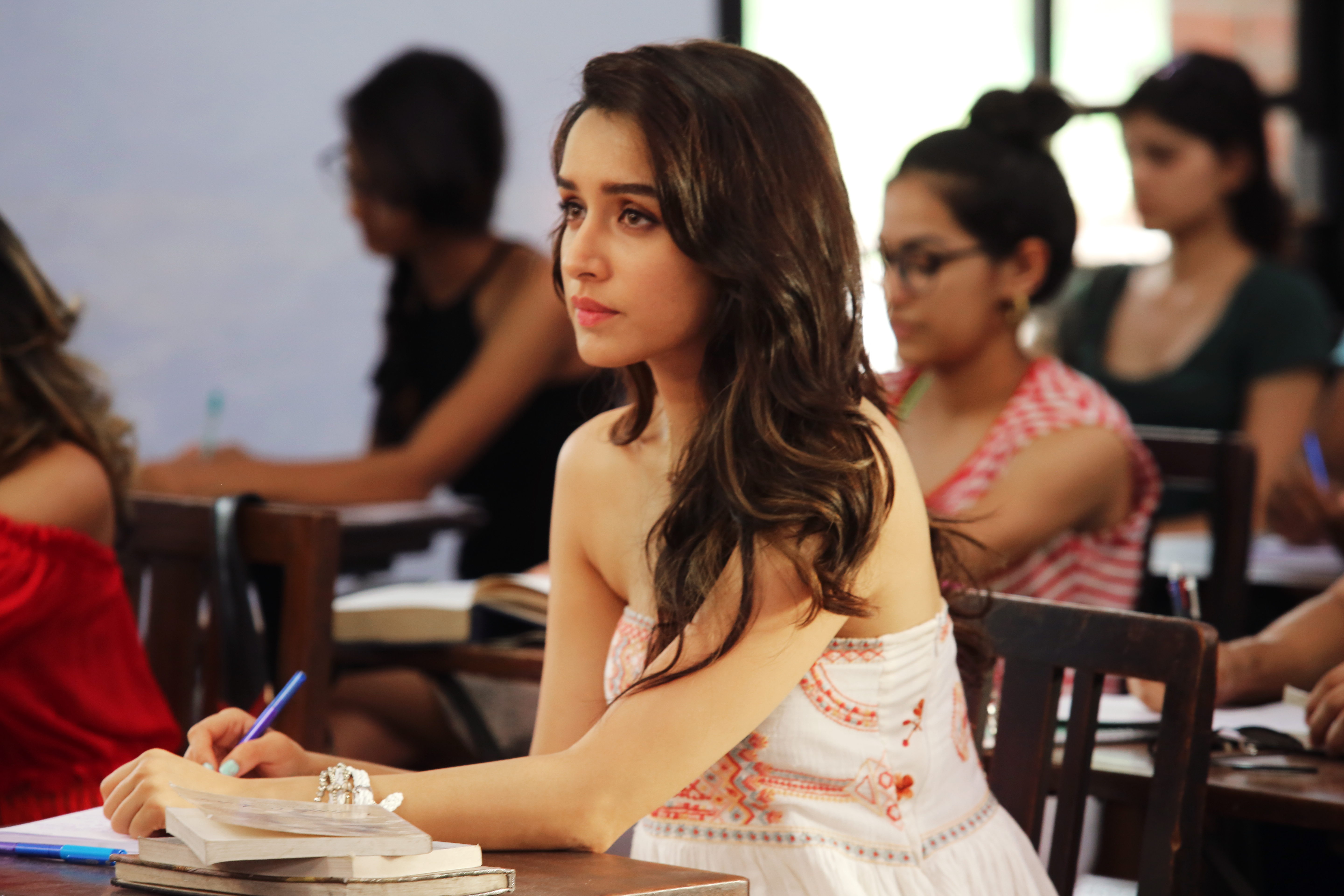 Shraddha Kapoor Half Girlfriend - HD Wallpaper 