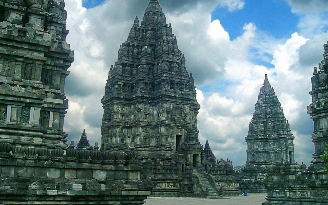 Prambanan Hindu Temple Wallpaper Hd - Prambanan - HD Wallpaper 
