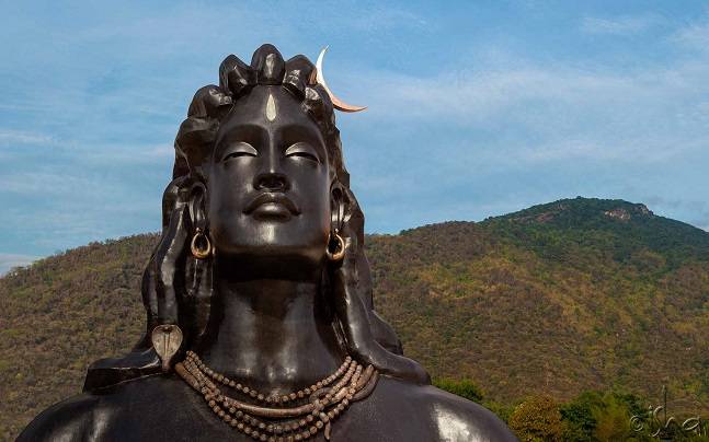 Isha Adiyogi Statue - HD Wallpaper 