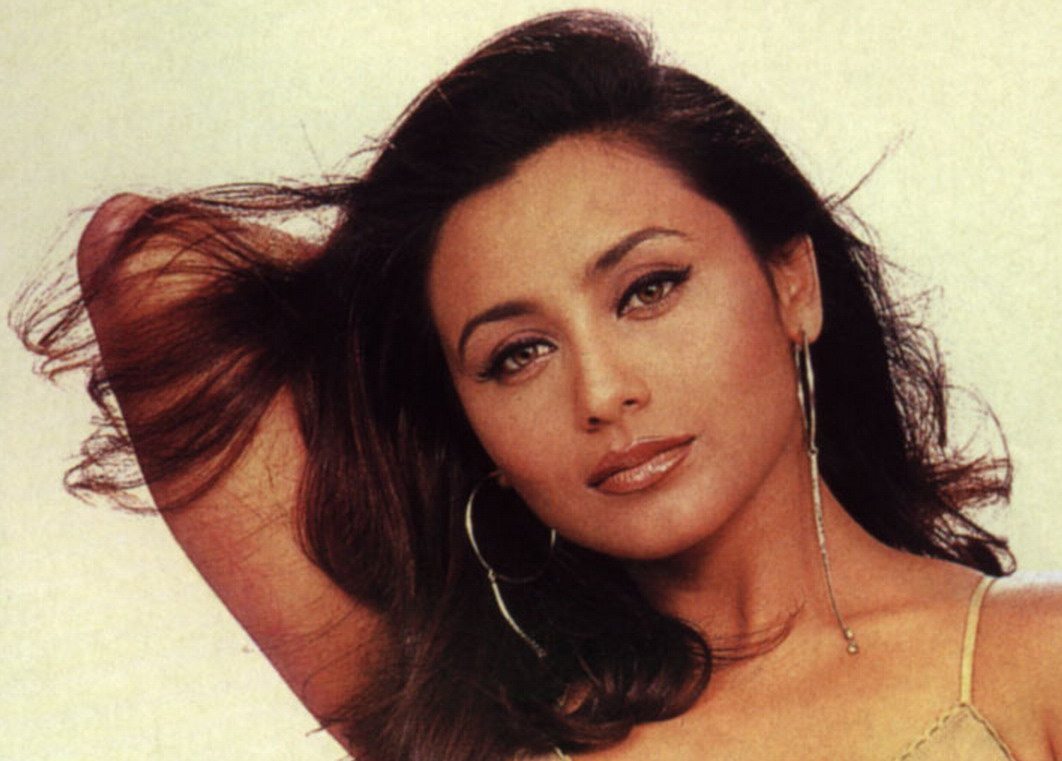 Rani Mukherjee - HD Wallpaper 