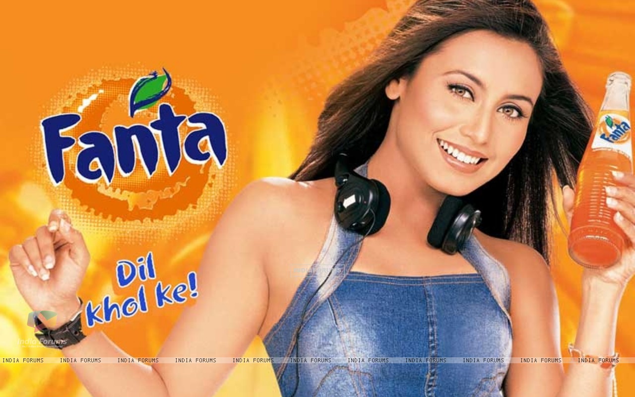 Chalo Ishq Ladaaye Rani Mukerji - HD Wallpaper 