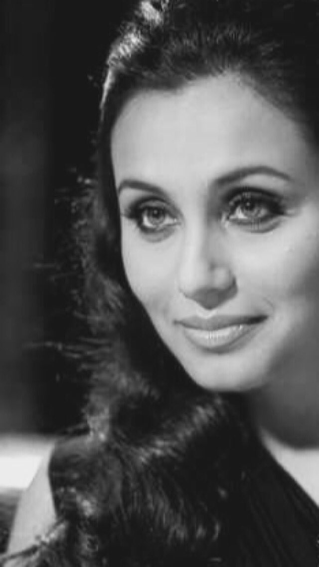 Rani Mukerji Black And White - HD Wallpaper 