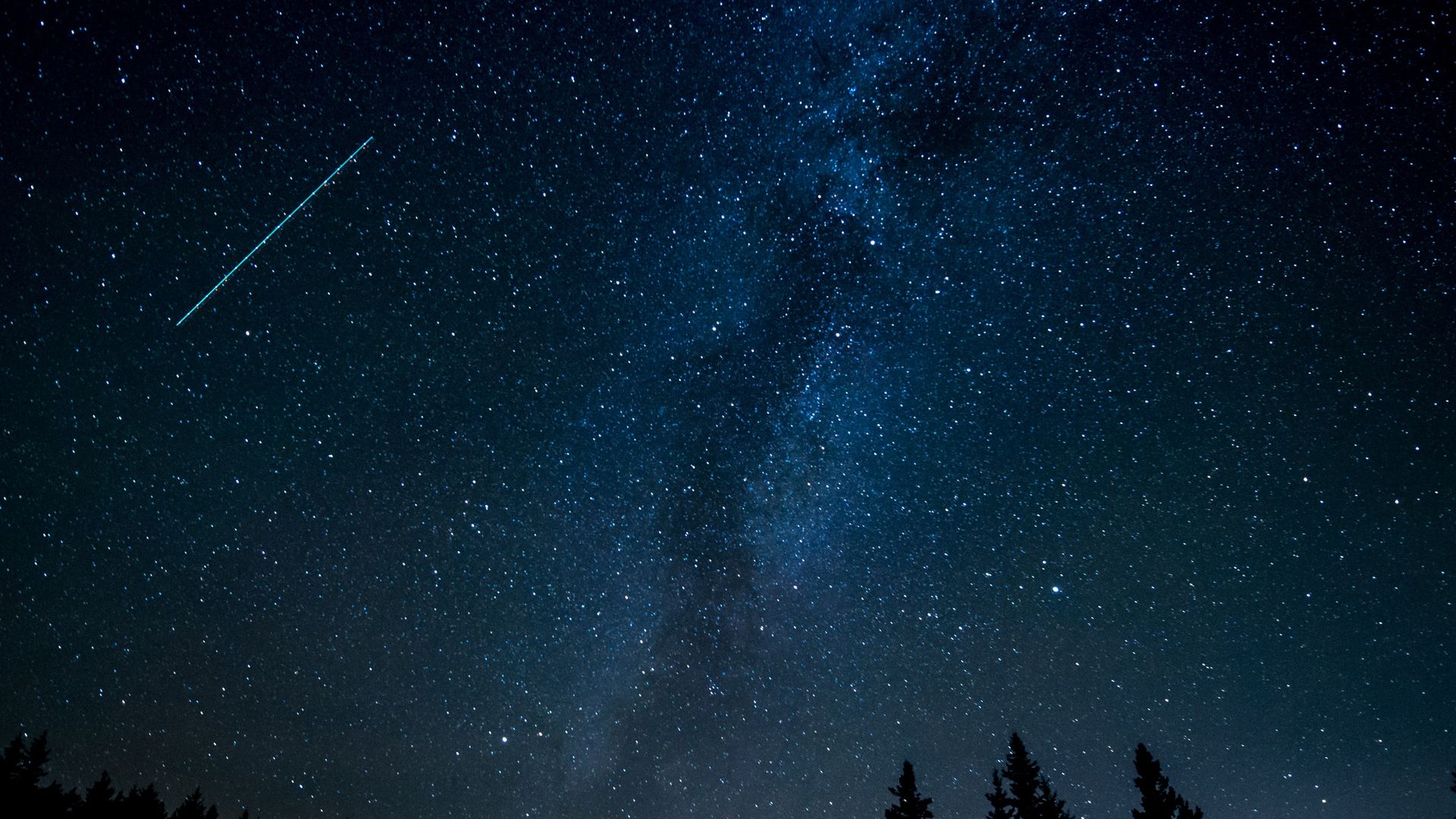 Stars Trees Milky Way Dark Blue Sky - Estrellas 11 De Enero 2019 - HD Wallpaper 
