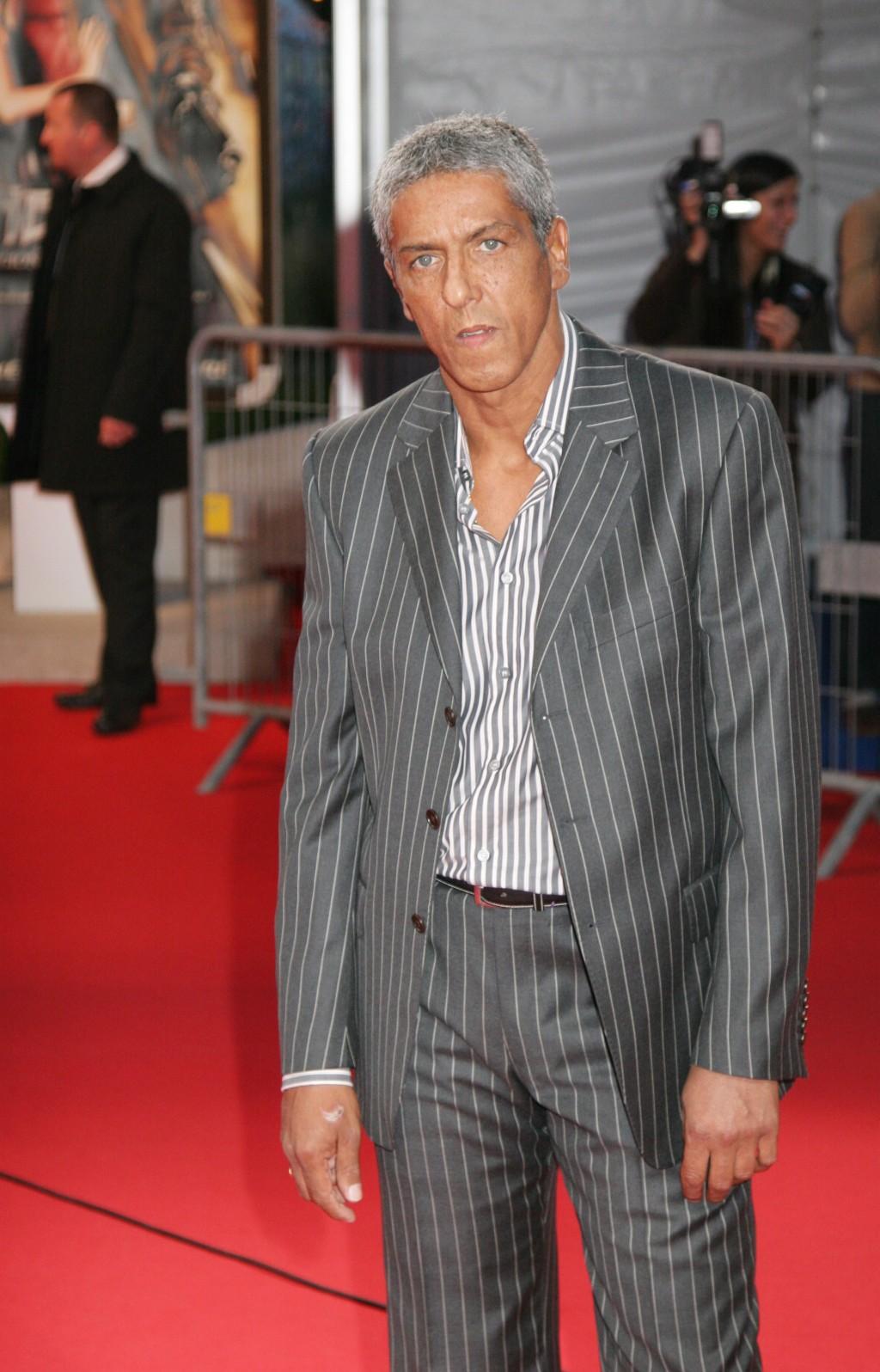 Gentleman - HD Wallpaper 