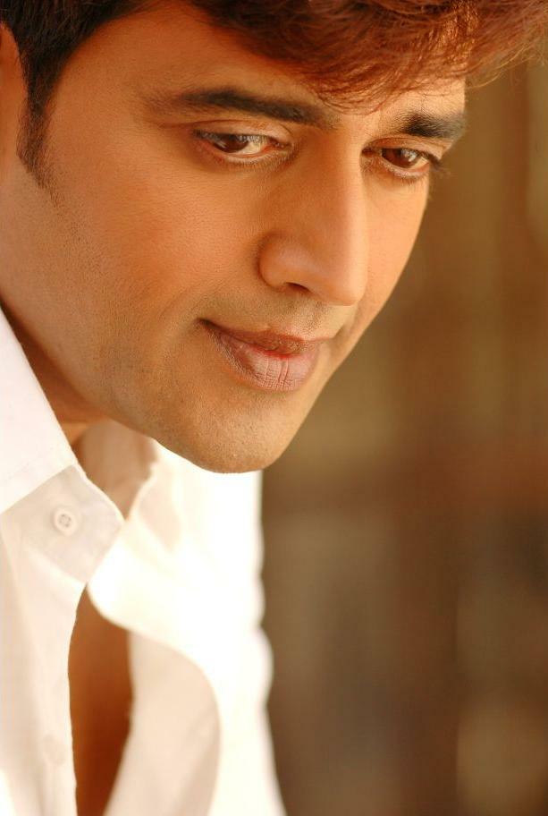 Ravi Kishan Old Movie - HD Wallpaper 