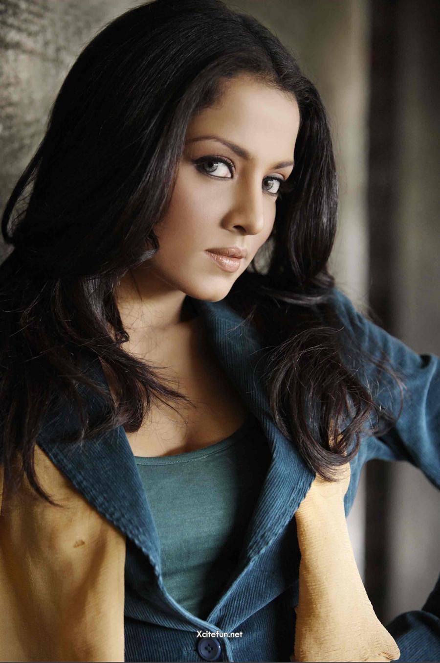 Bollywood And Film Star - HD Wallpaper 