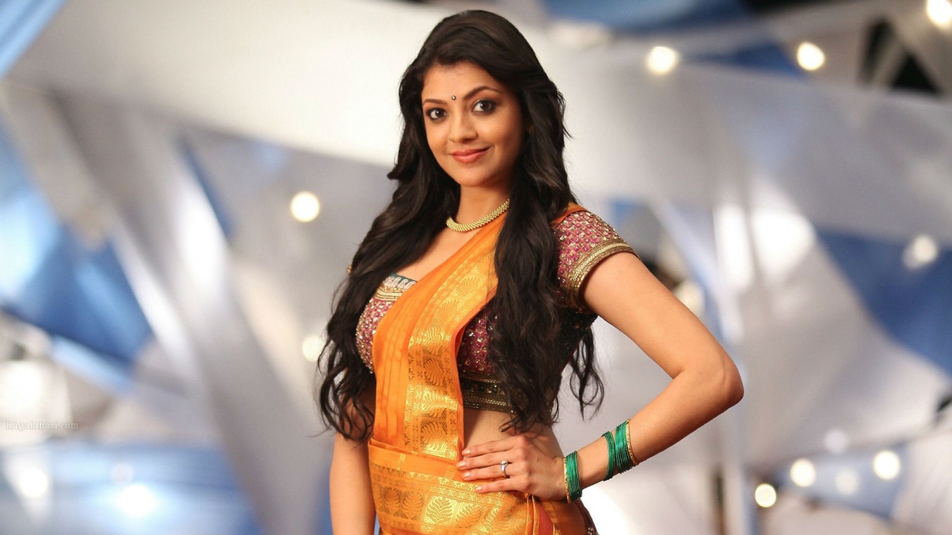 Kajal Agarwal Pretty Saree - Andhra Style Saree Draping - HD Wallpaper 