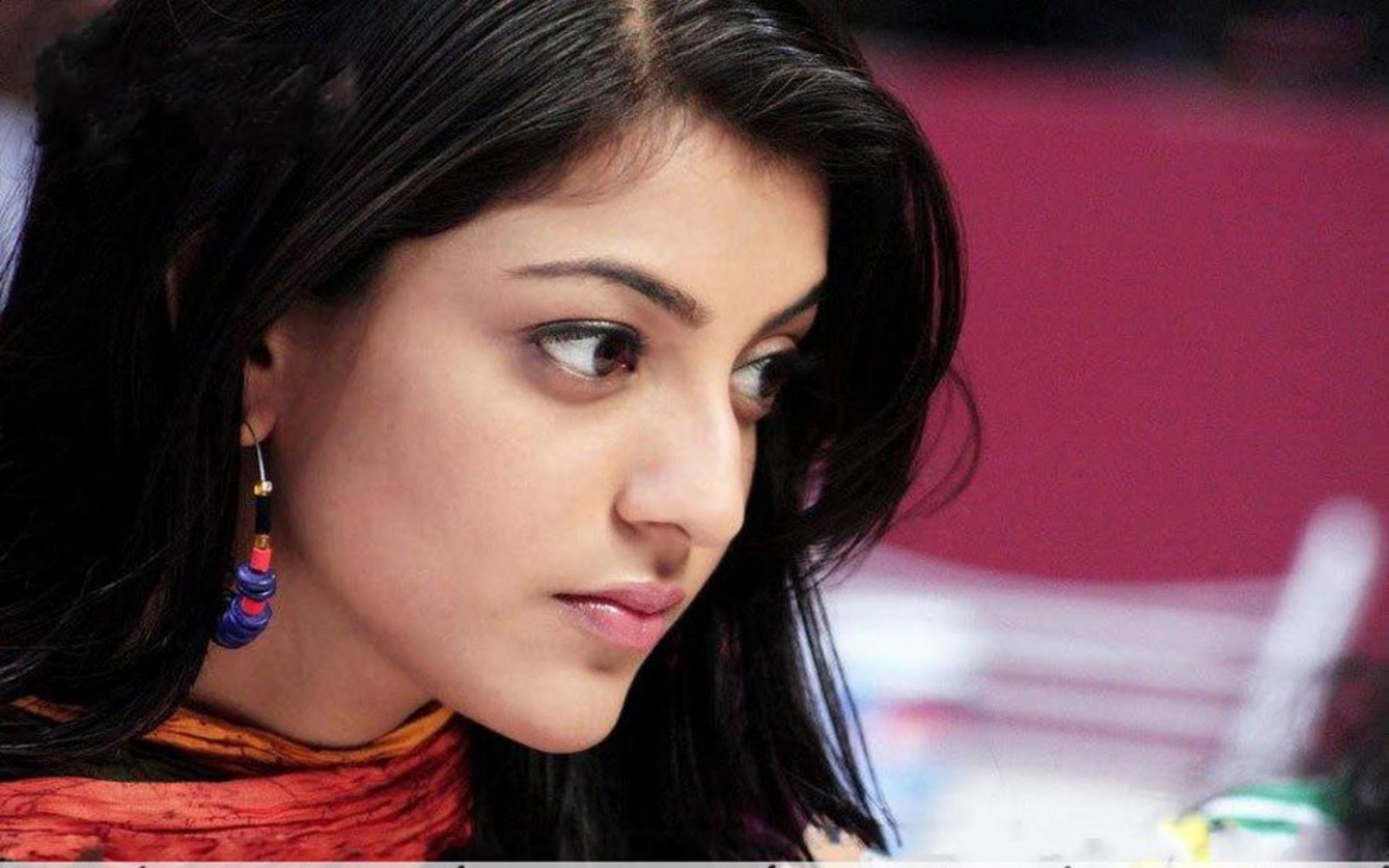 Kajal Agarwal ~ Hd Wallpapers - Kajal Agarwal In Naan Mahan - HD Wallpaper 