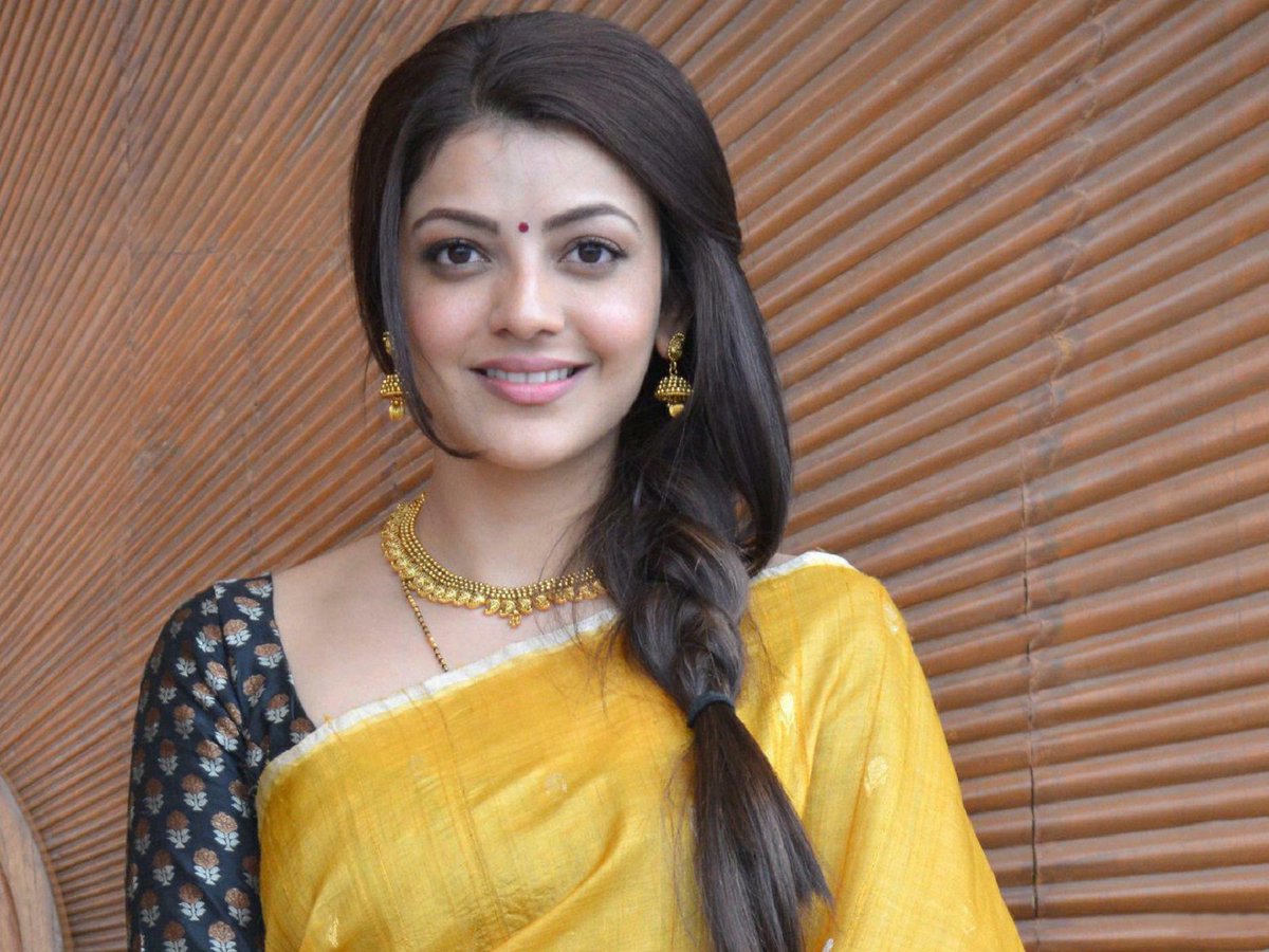 Kajal Agarwal In Silk Saree - HD Wallpaper 