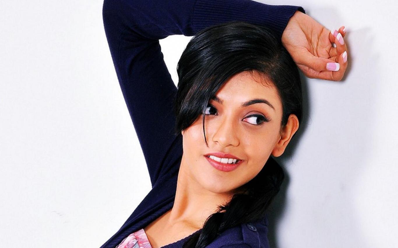 Kajal Agarwal - HD Wallpaper 