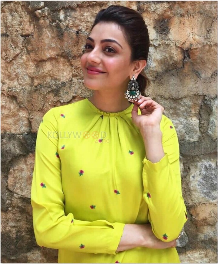 actress kurti design