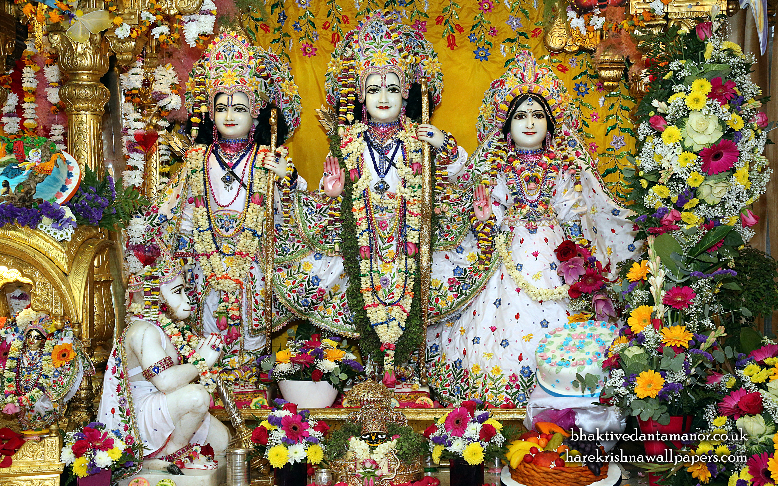 Sri Sri Sita Rama Laxman Hanuman Wallpaper Size Download - Sita Ram Laxman Hanuman Iskcon - HD Wallpaper 