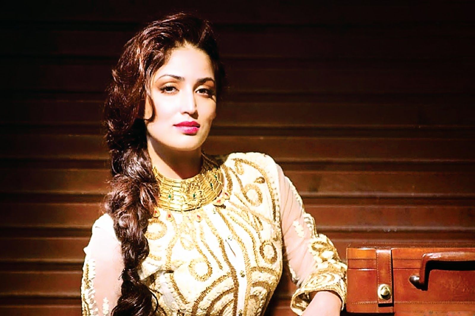 Full Hd Yami Gautam Wallpaper In Hd - HD Wallpaper 