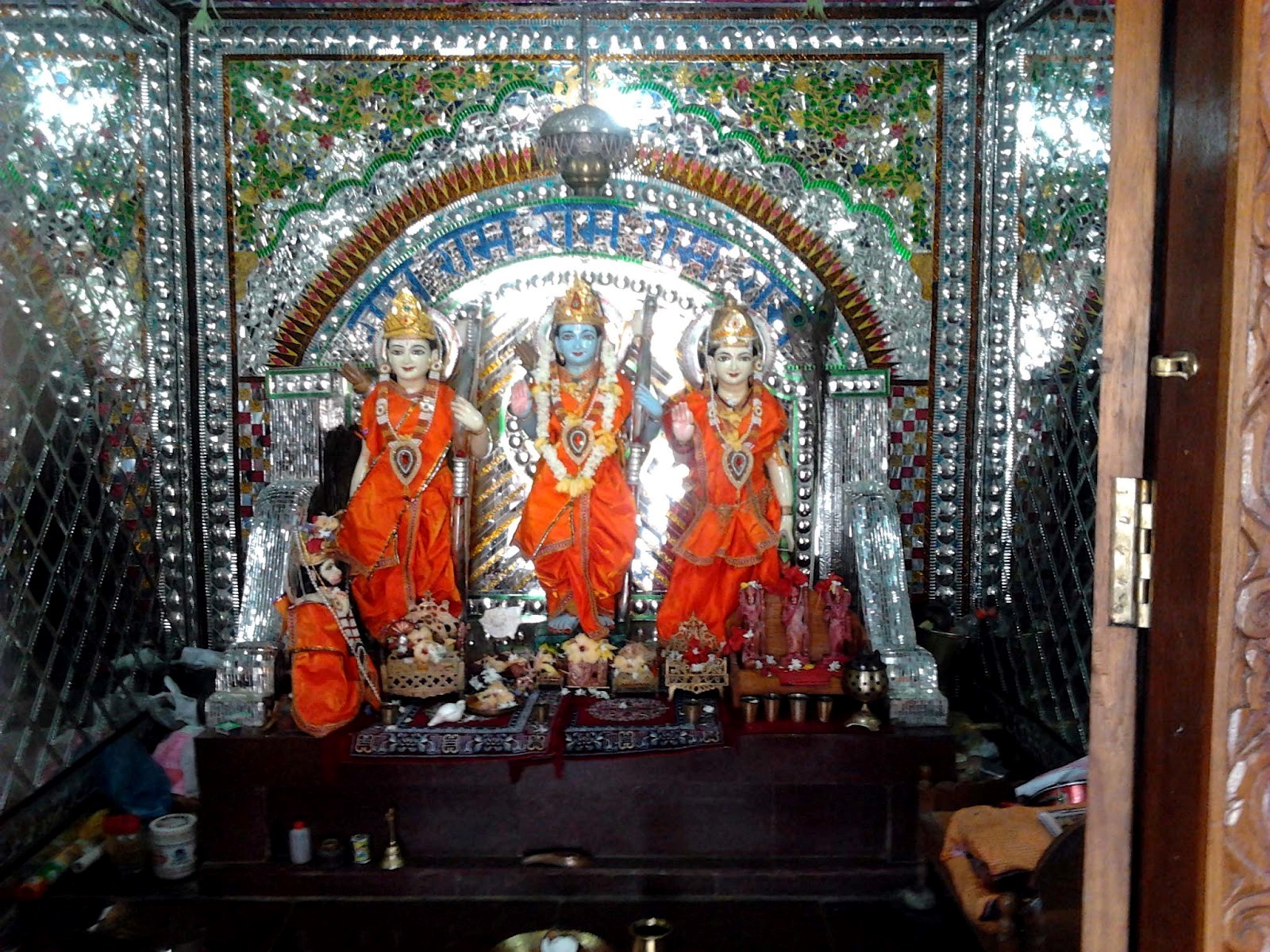 Lord Rama Sita And Laxman Wallpapers - Lord Rama's Wallpapers Free Download - HD Wallpaper 