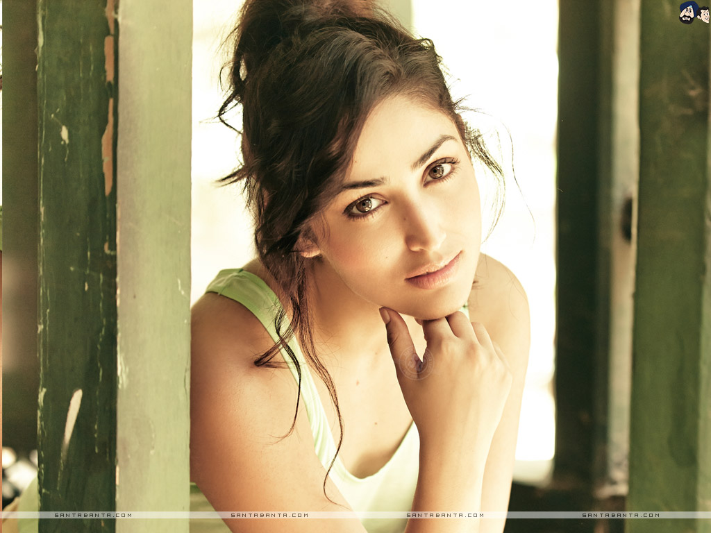 Yami Gautam - Yami Gautam Hd Photos Downloaded - HD Wallpaper 