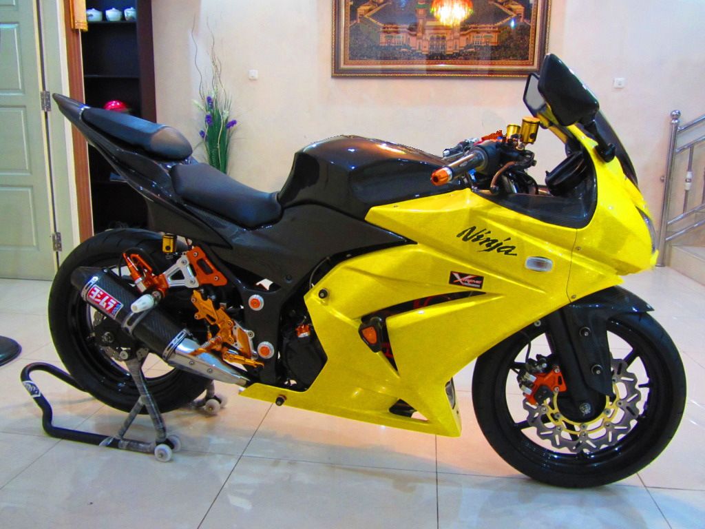 Motor Ninja Warna Kuning - HD Wallpaper 