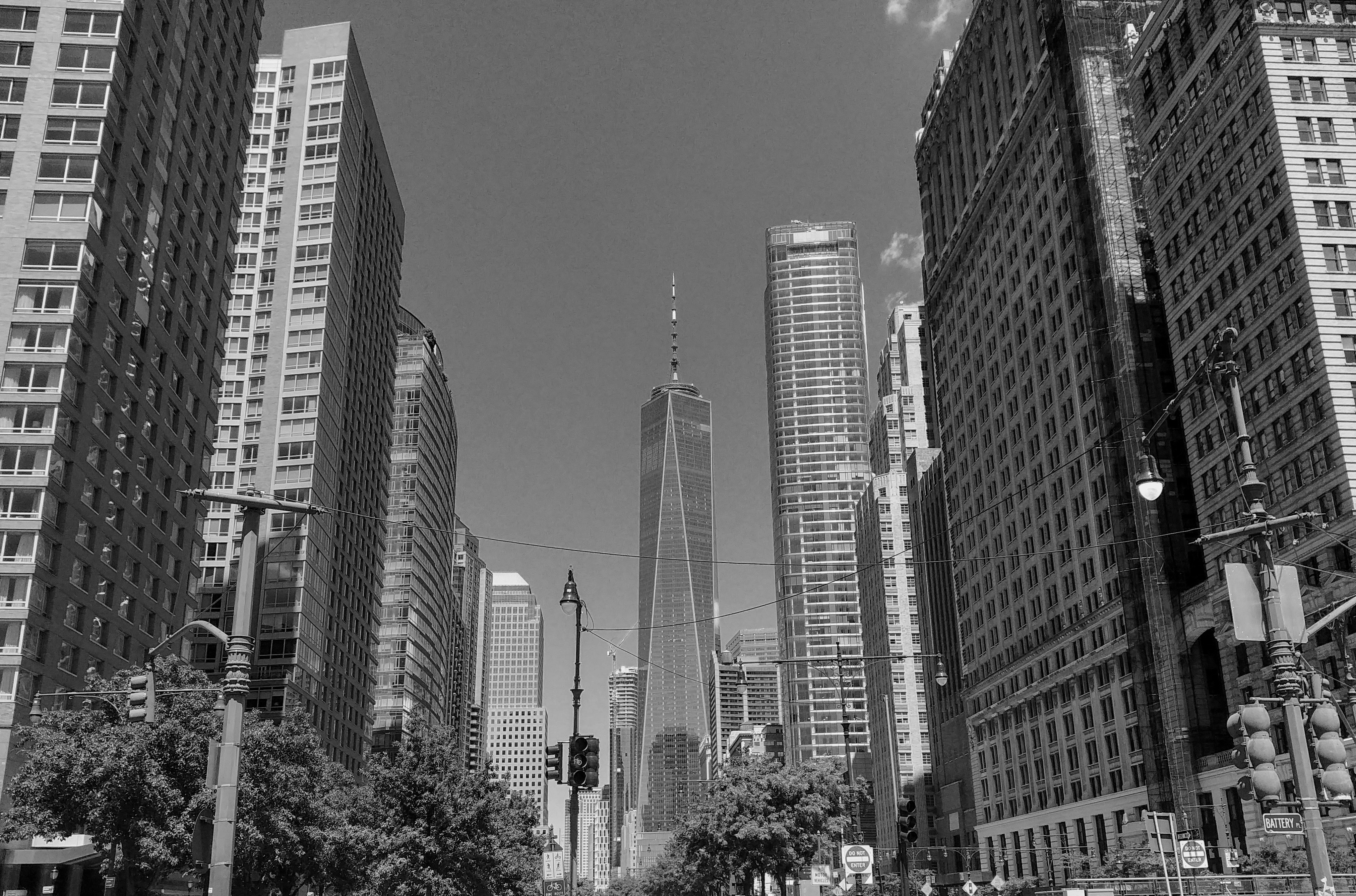 Fondo De Pantalla De Una Ciudad - HD Wallpaper 