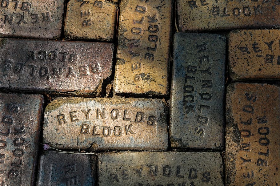 United States, Savannah, Text, Communication, Western - Brickwork - HD Wallpaper 