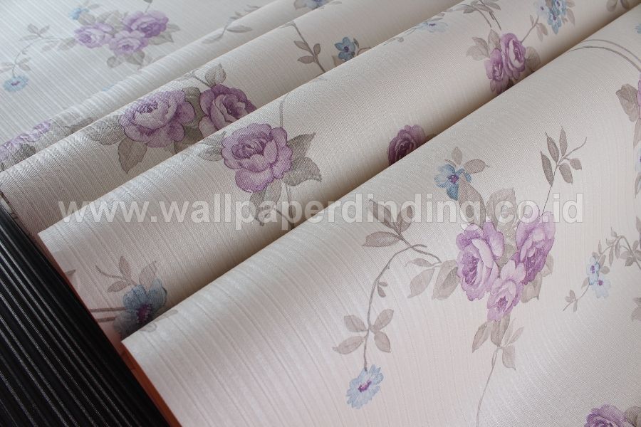 Wallpaper Dinding Bunga Putih Ungu Xte3055 - Dinding Motif Bunga Ungu - HD Wallpaper 