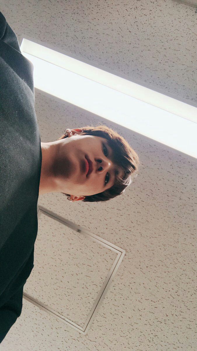 Wallpaper Anak Gaul - Jungkook Front Camera - HD Wallpaper 