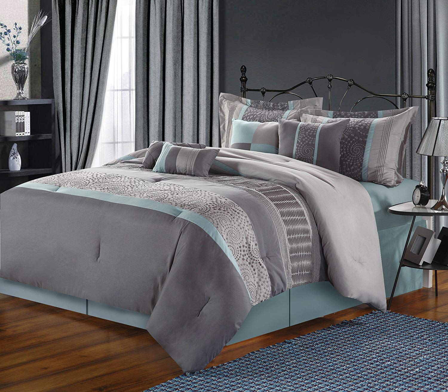 Grey Walls Blue Bedding 1500x1313 Wallpaper teahub.io