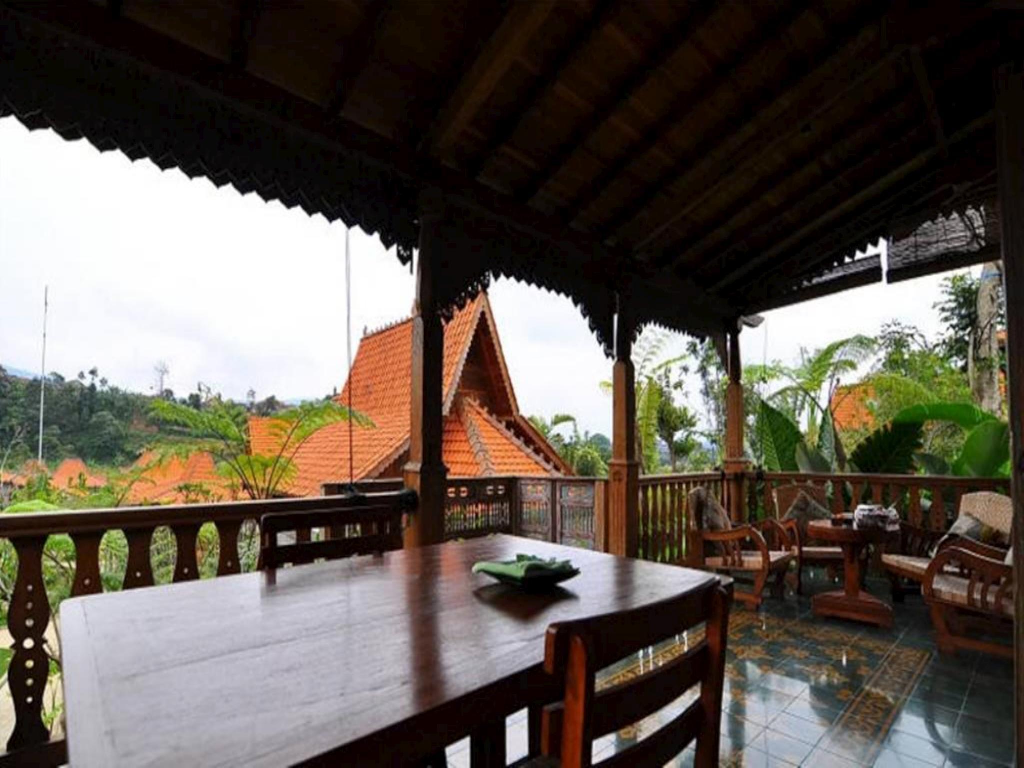 Seaside Resort - HD Wallpaper 