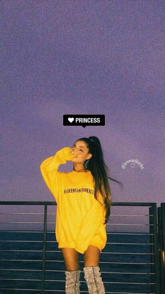 Yellow Ariana Grande - HD Wallpaper 