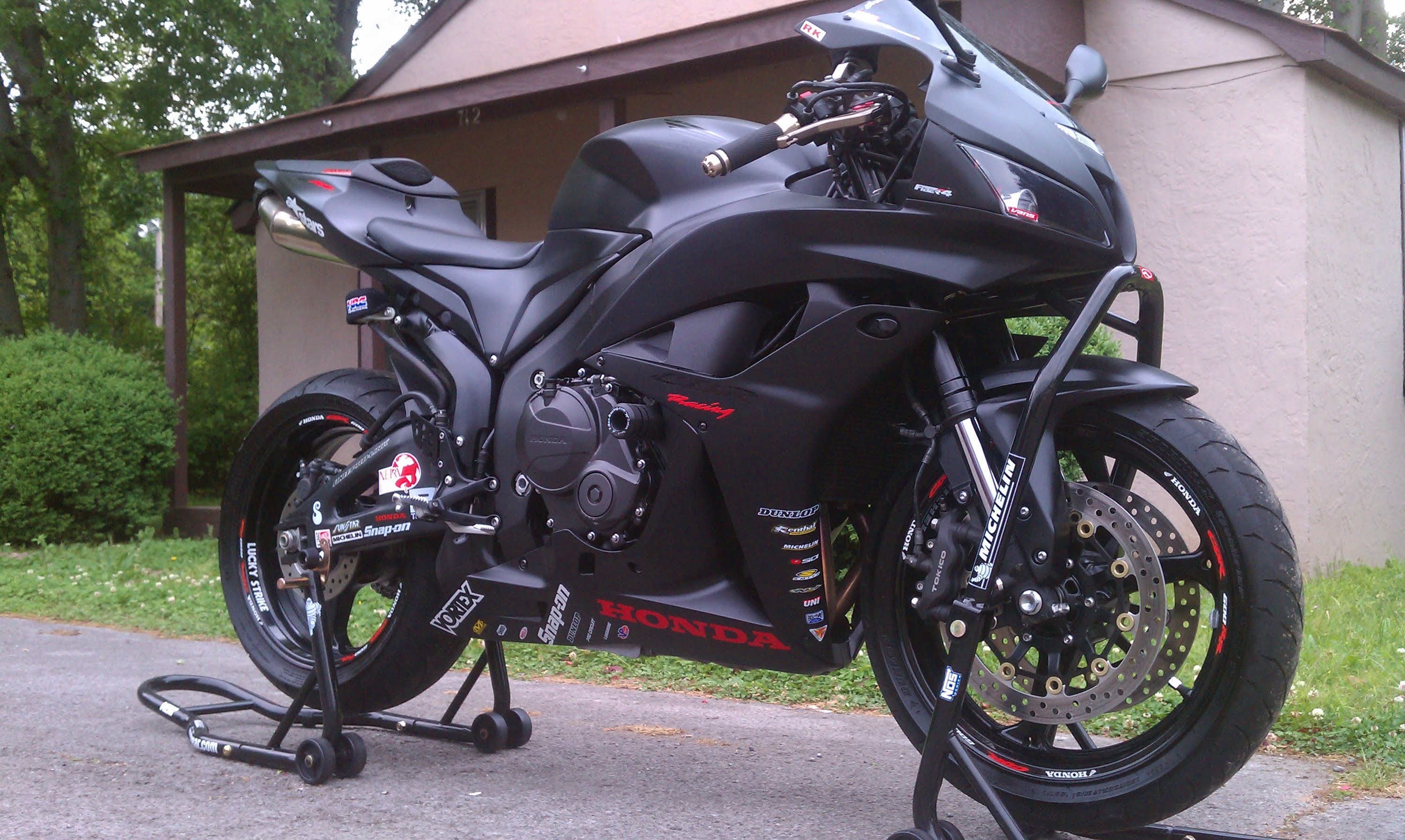 Matte Black Honda Cbr 600 Rr - HD Wallpaper 