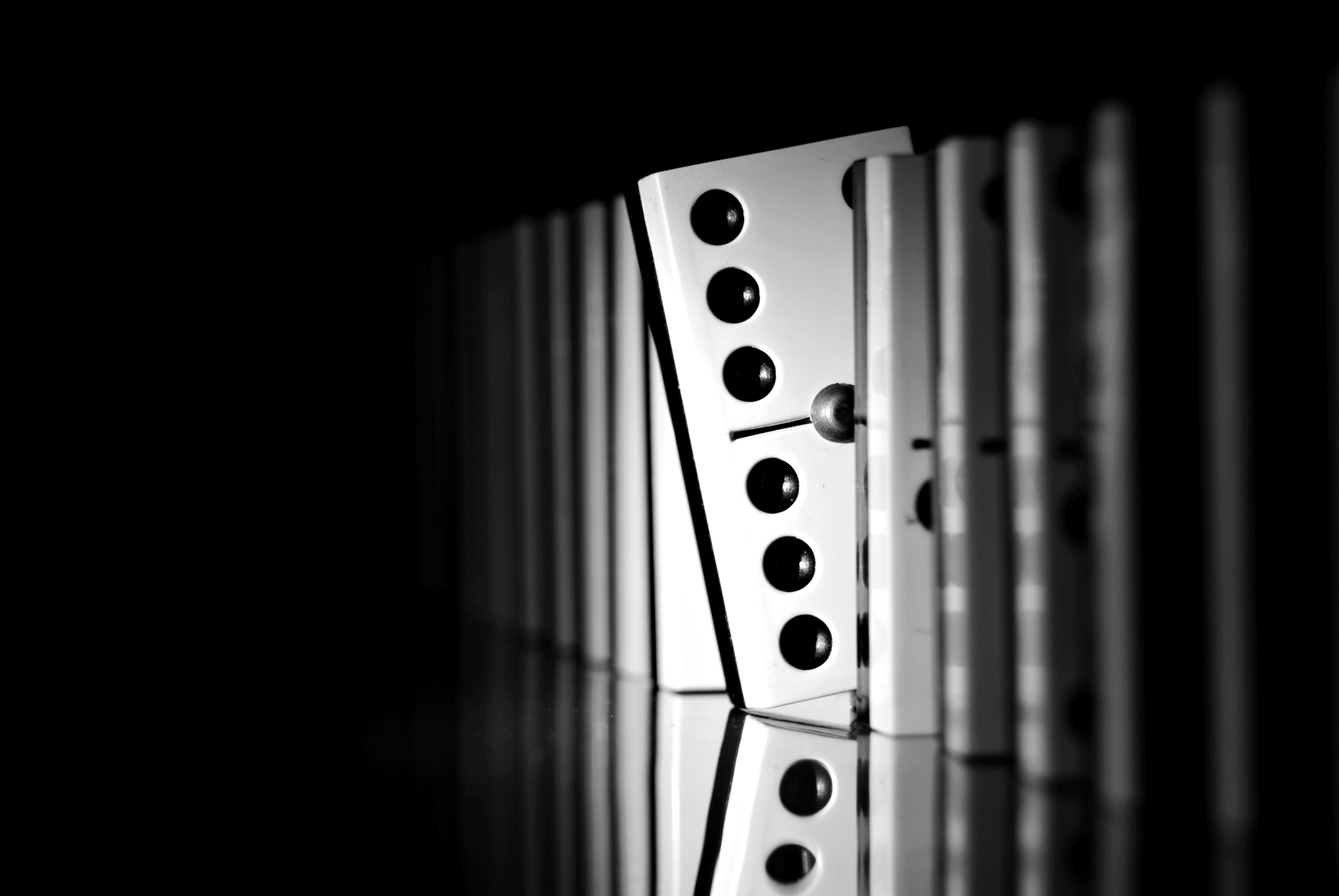 Domino Wallpaper For Iphone - HD Wallpaper 