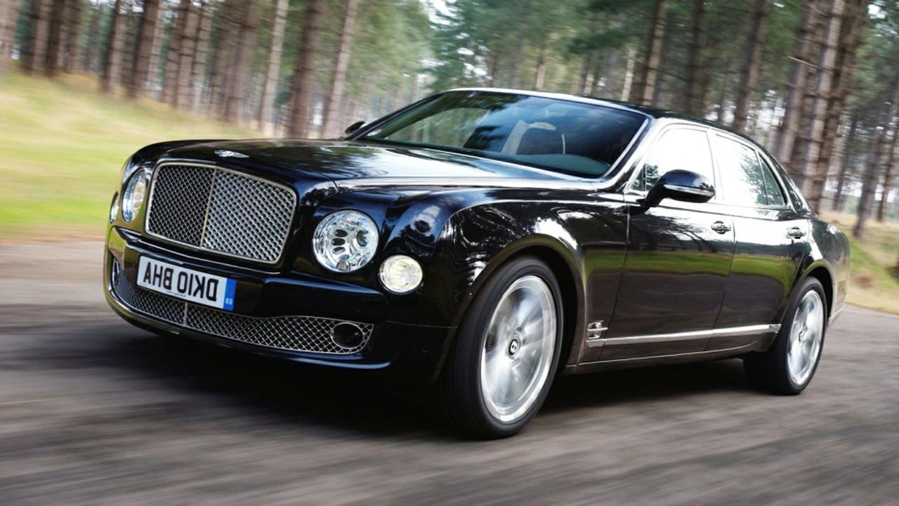 2017 Bentley Flying Spur Hd Car Wallpapers Free Download - Bentley Mulsanne - HD Wallpaper 