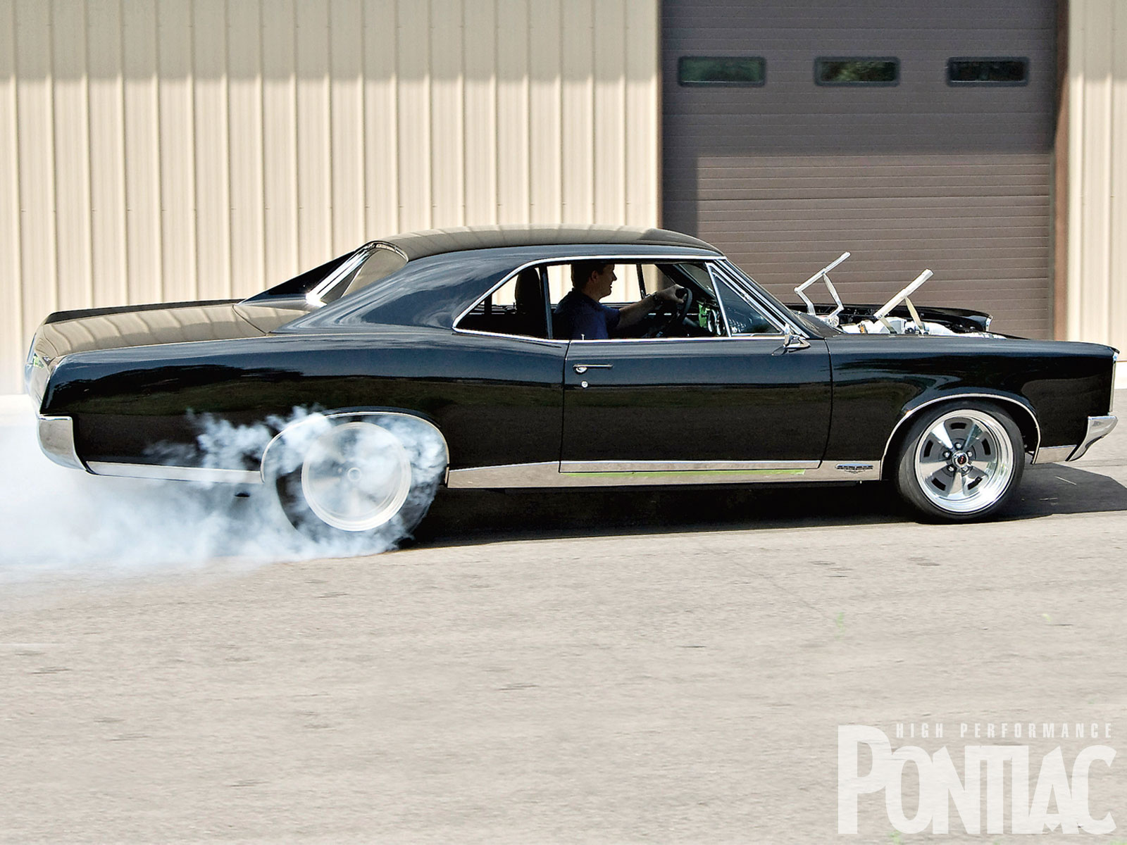 Pontiac Gto And Mustang Gt - 1967 Pontiac Gto Modified - HD Wallpaper 