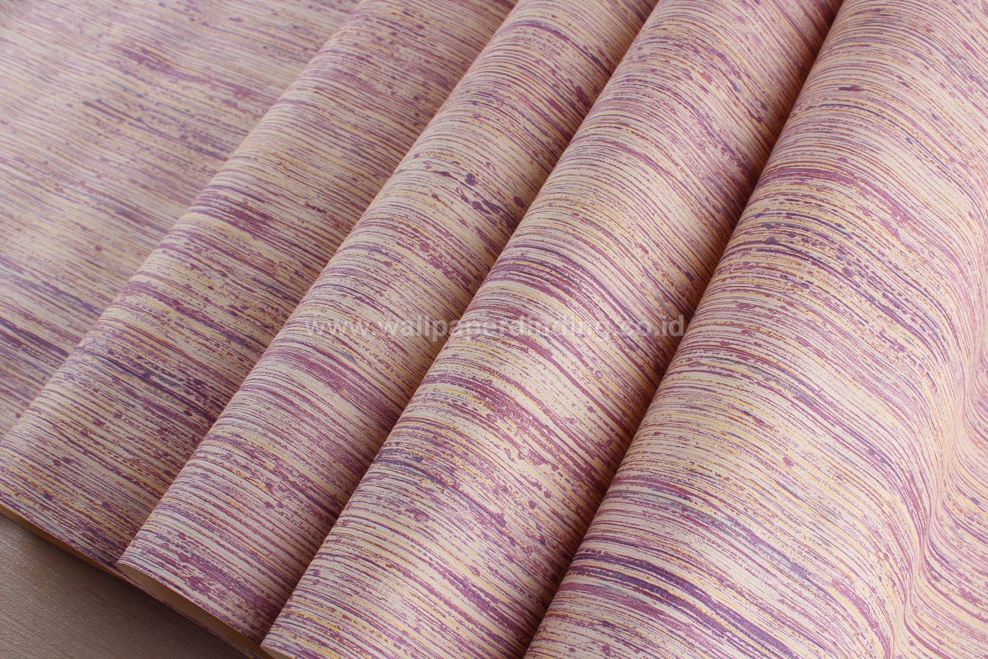 Wallpaper Dinding Garis Minimalis Ungu Lux 326 3 - Colorfulness - HD Wallpaper 