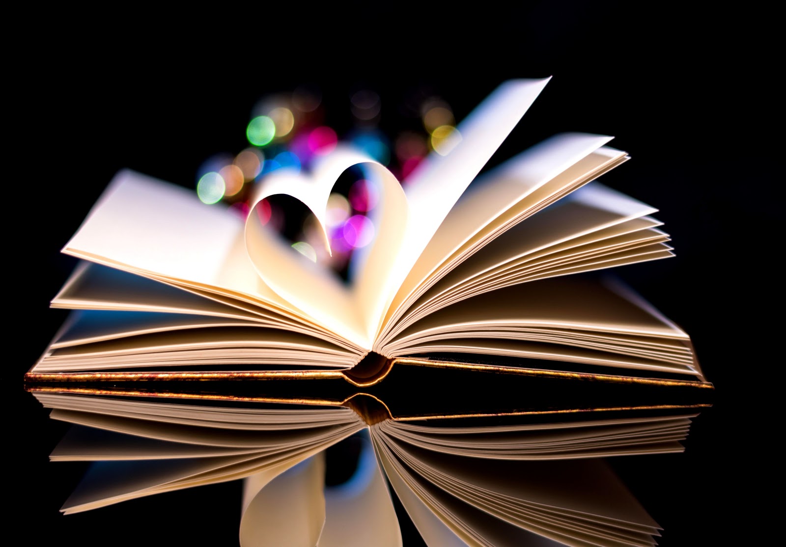 Wallpaper Book Heart Bokeh Glare Reflection Hd Widescreen - Reading Books And Creativity - HD Wallpaper 