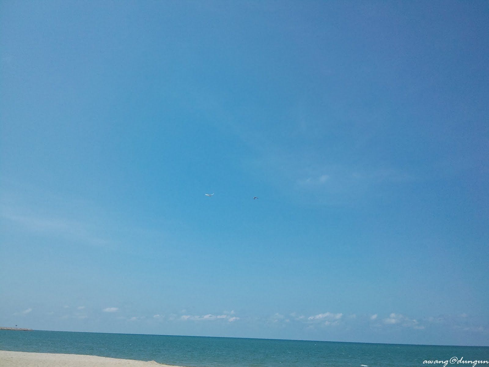 Langit Biru Tanpa Awan - HD Wallpaper 