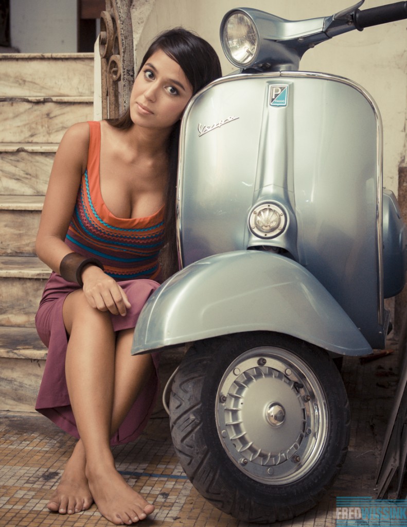 https://www.teahub.io/photos/full/139-1392917_vespa-vintage-pin-up.jpg
