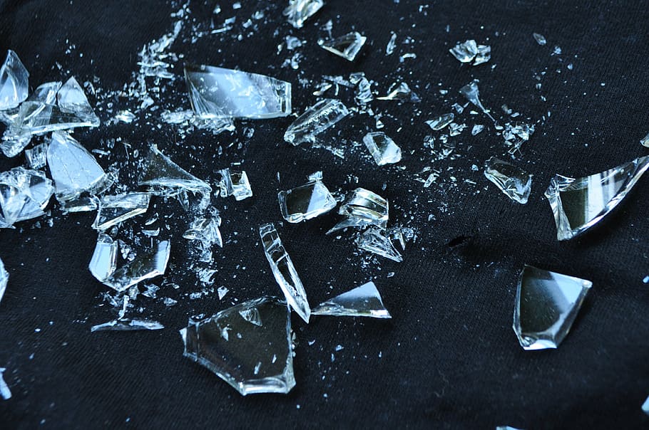 Broken Glass - HD Wallpaper 