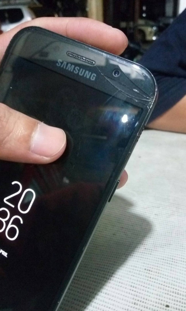 Samsung A5 2017 Pecah - HD Wallpaper 