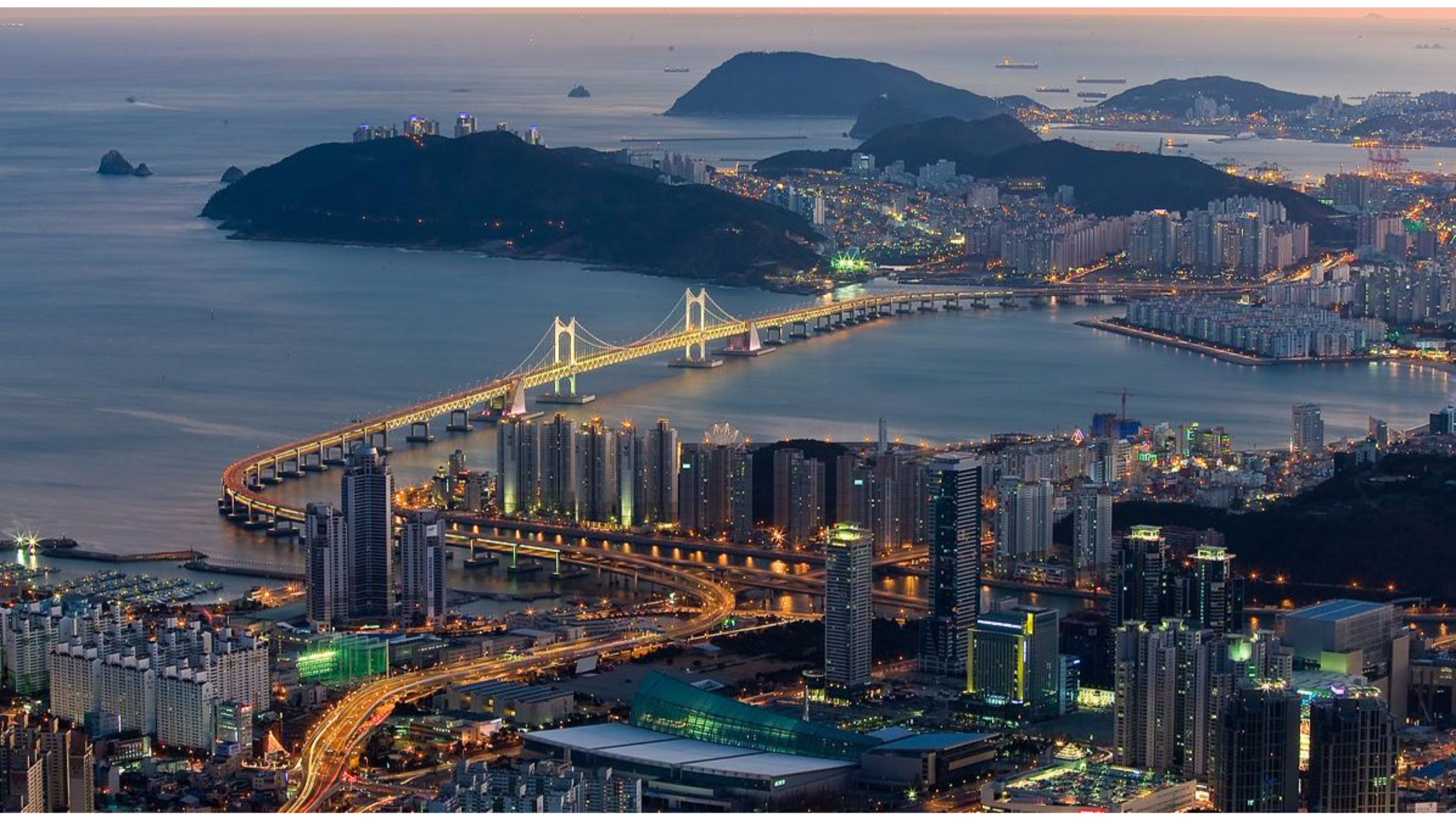 Inspirational 4k Busan South Korea Wallpaper - North And South Korea Border Difference - HD Wallpaper 