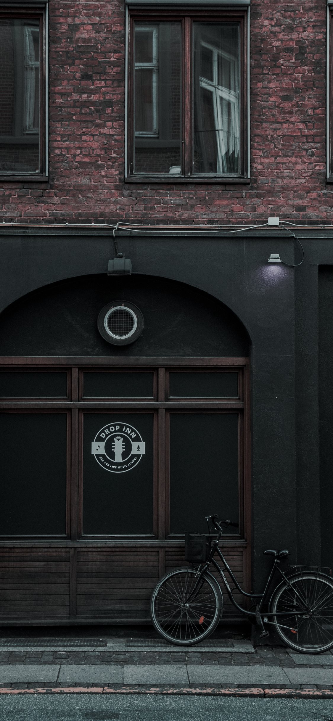 Iphone 11 Wallpaper Bieks - HD Wallpaper 