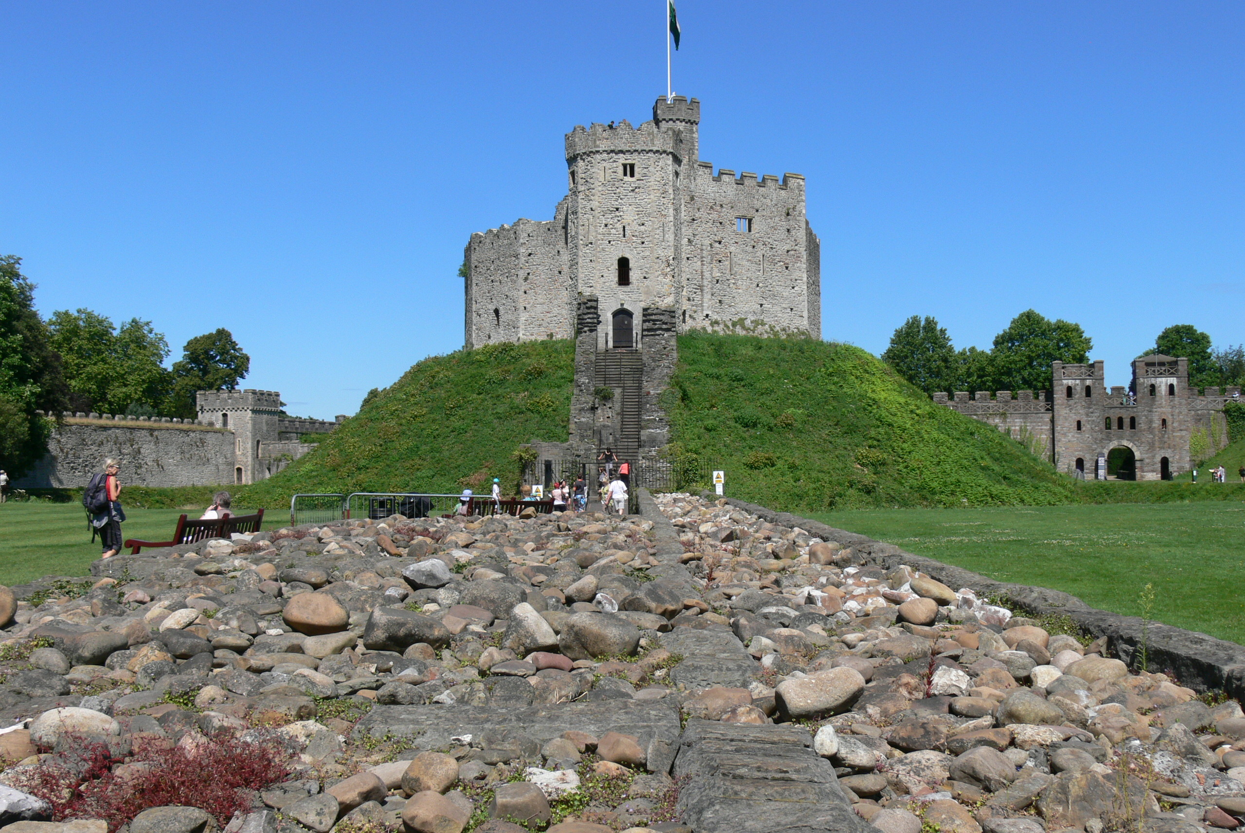 Cardiff Gothic Castle Wallpaper Hd - Cardiff Castle - HD Wallpaper 