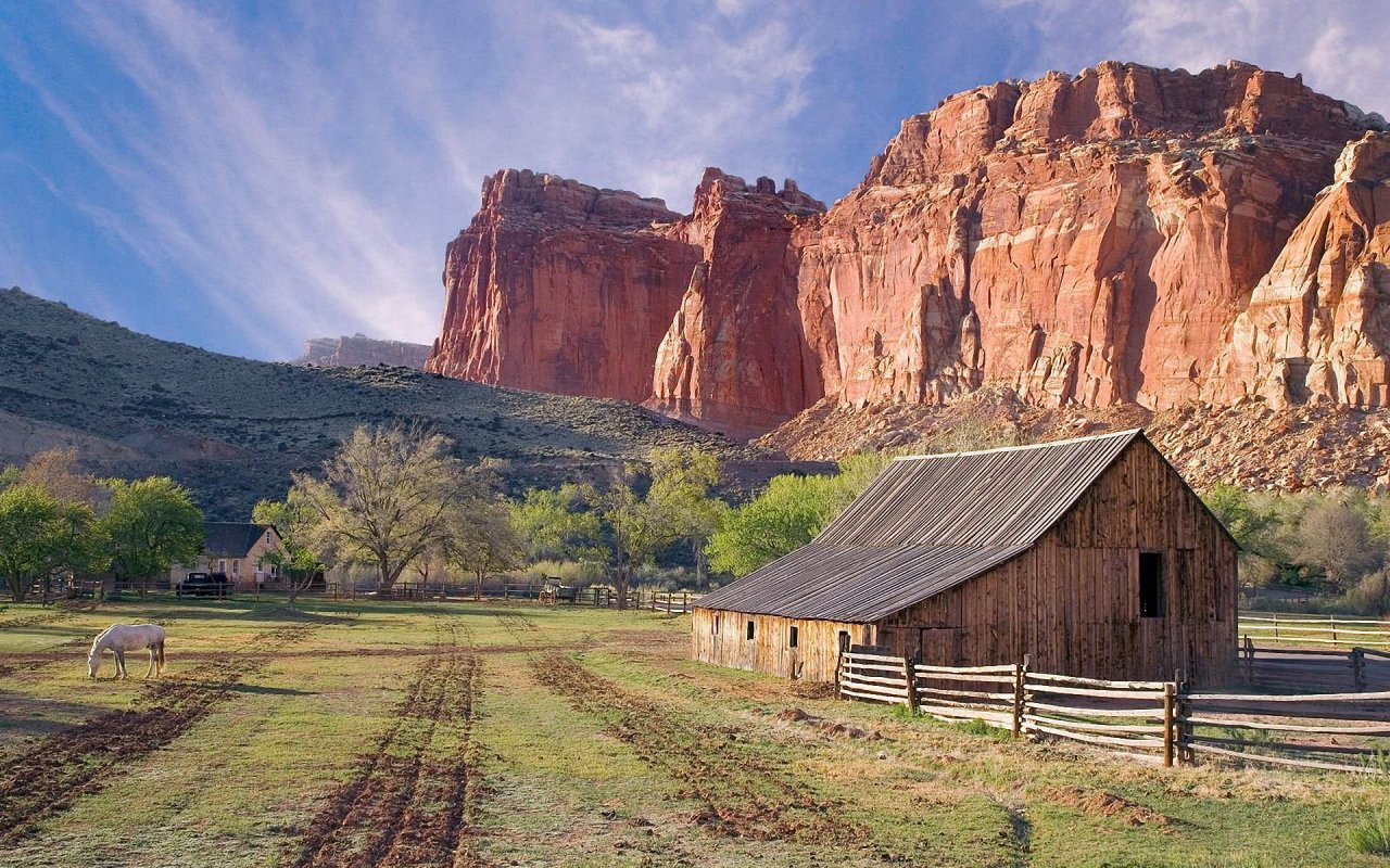 Beautiful Country Wallpaper - Capitol Reef National Park March - HD Wallpaper 