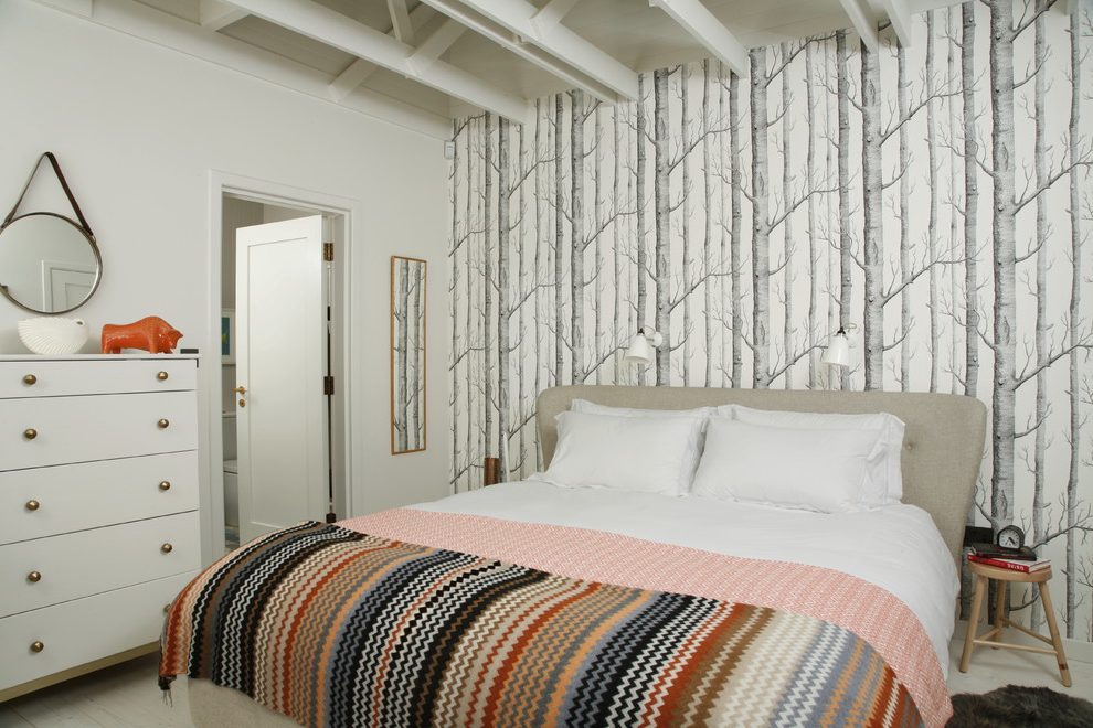London Cream Headboard With Contemporary Wallpaper - Bedroom - HD Wallpaper 