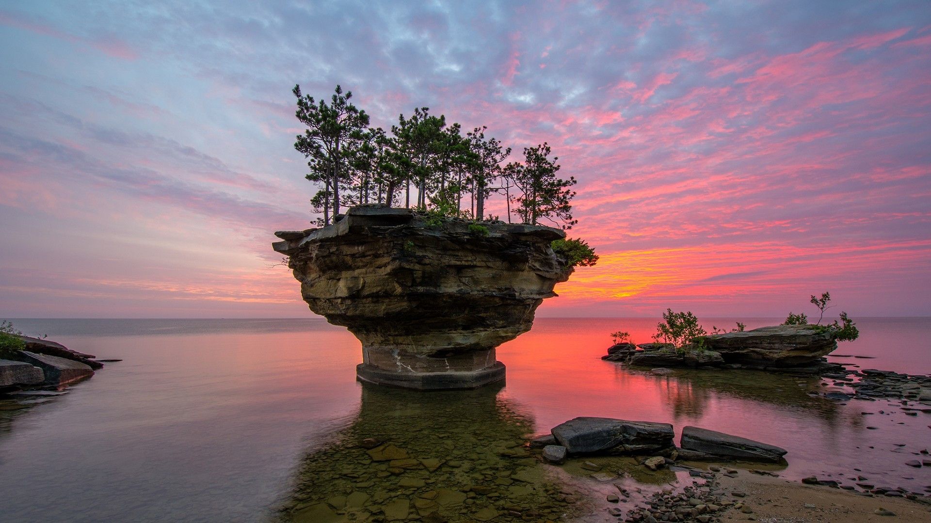 Turnip Rock - HD Wallpaper 