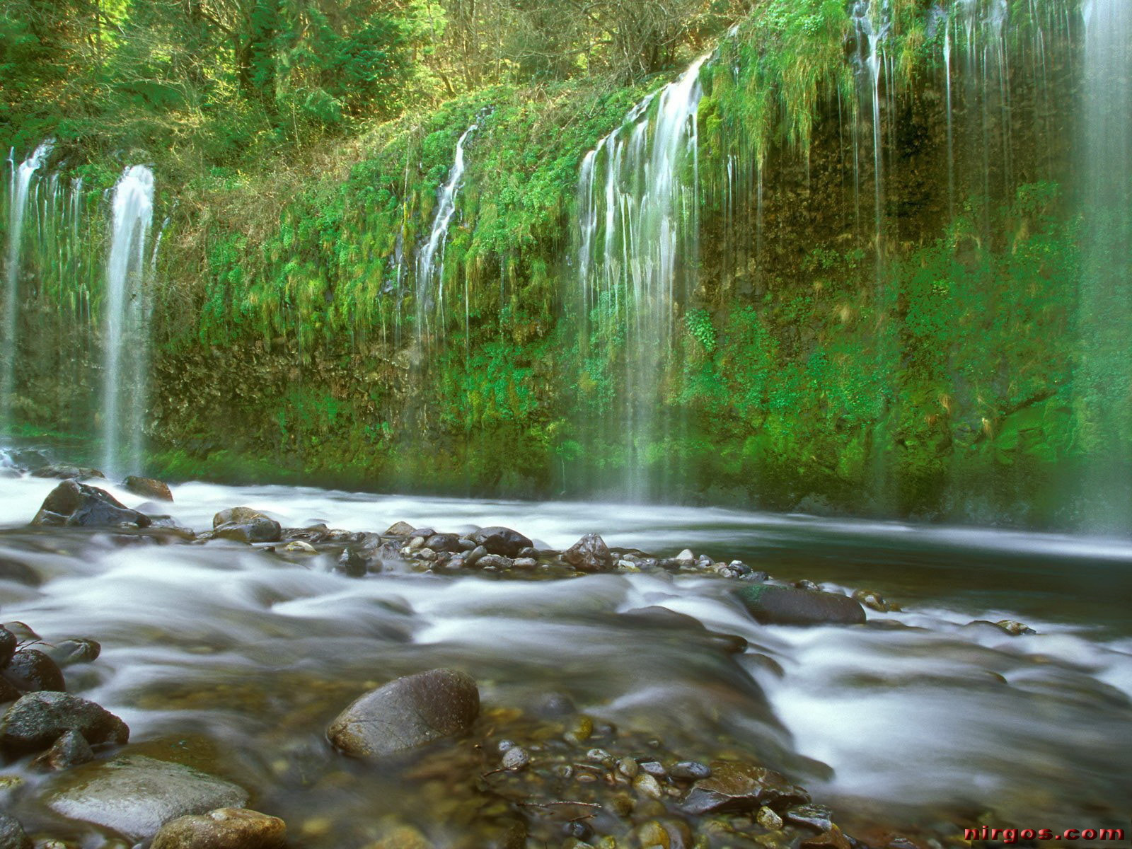 Water Falls Wall Tiles - HD Wallpaper 