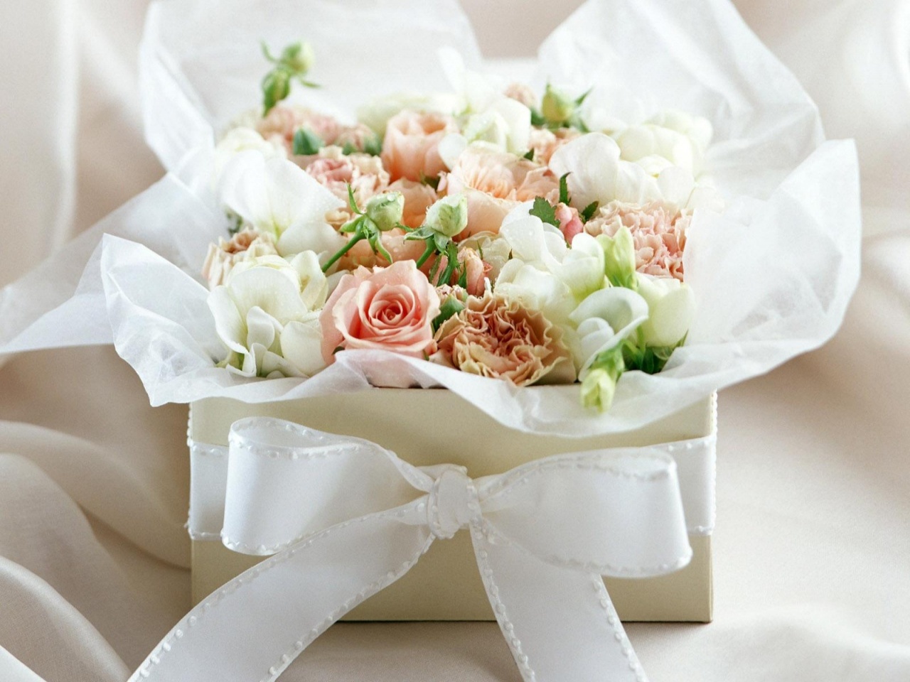 White Rose Flowers - Beautiful White Flowers Bouquet - HD Wallpaper 